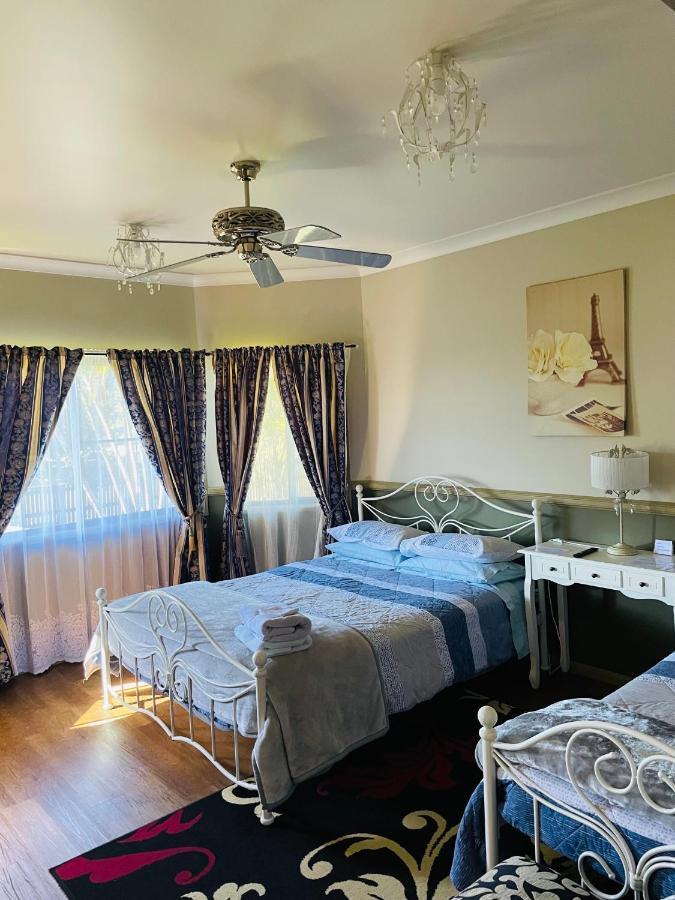 Golden Lace B&B Sarina エクステリア 写真
